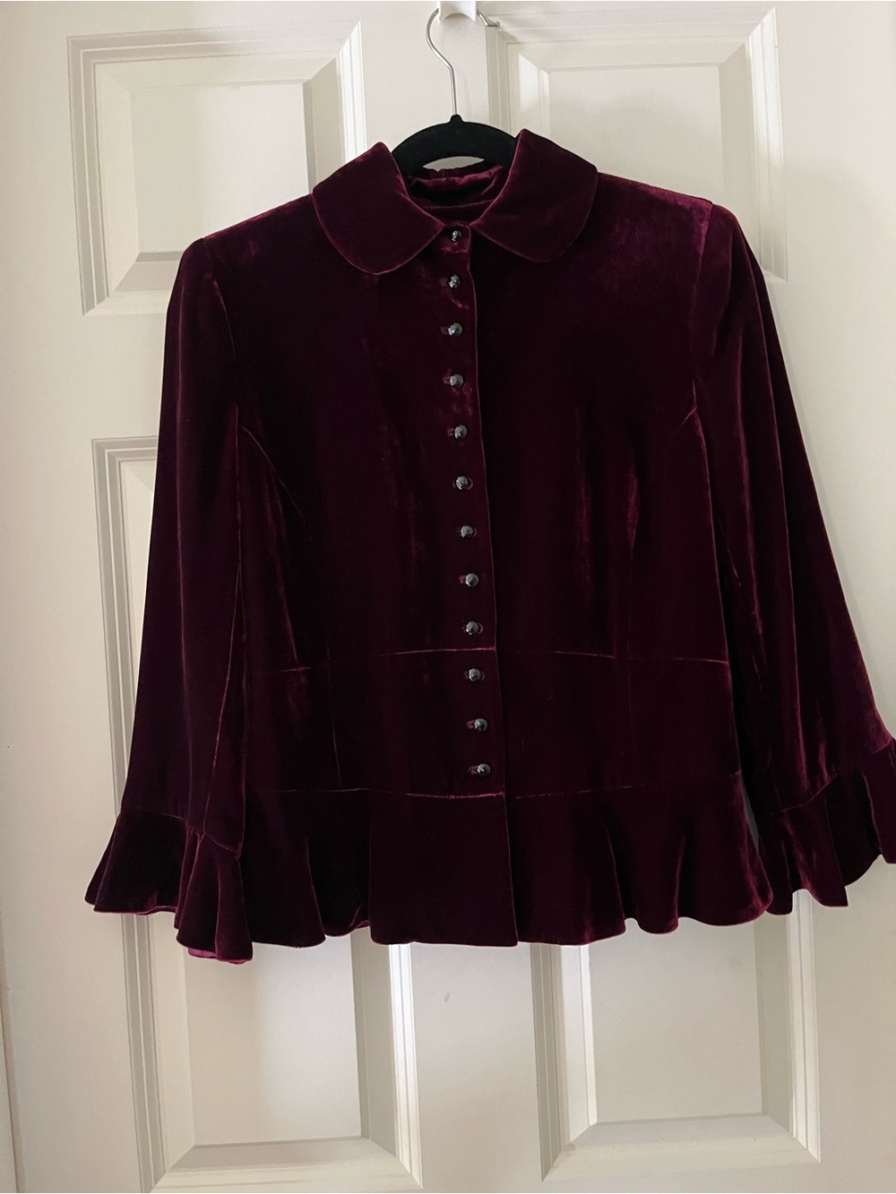 Y2K LRL Silk Velvet Blazer Ruffle Hem
Deep Plum Holiday Evening Jacket Sz 6